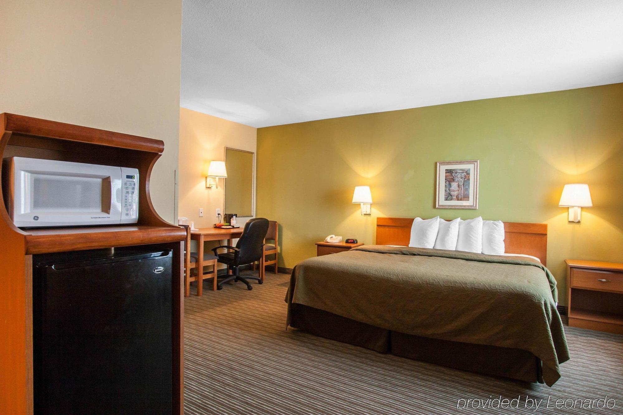 Quality Inn Joplin I-44 Экстерьер фото