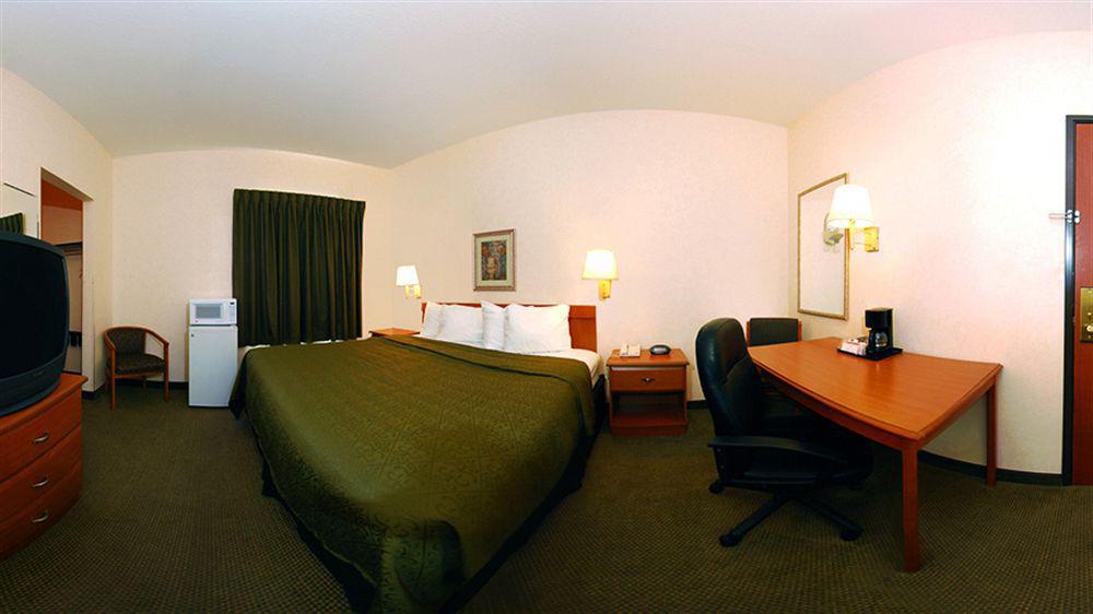 Quality Inn Joplin I-44 Экстерьер фото